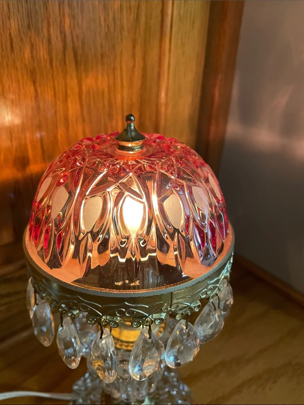 Vintage Michelotti Cranberry Pink Crystal Boudoir 10” Lamp .  Great Condition!